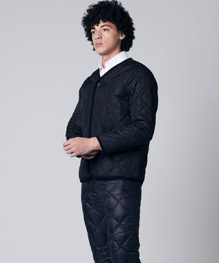 ブラック／モデル身長 180cm／着用サイズ L