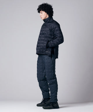 ブラック／モデル身長 180cm／着用サイズ L