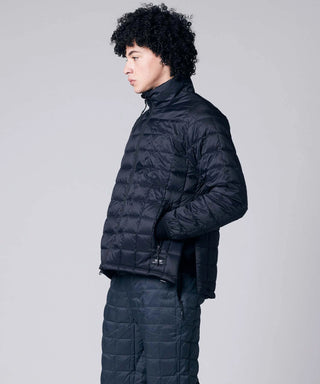 ブラック／モデル身長 180cm／着用サイズ L