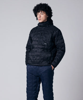 ブラック／モデル身長 180cm／着用サイズ L
