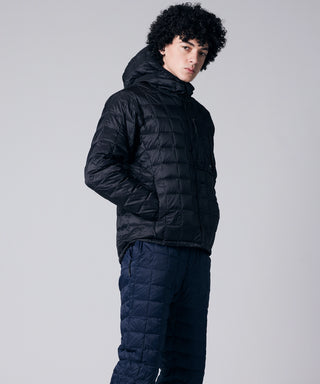 ブラック／モデル身長 180cm／着用サイズ L
