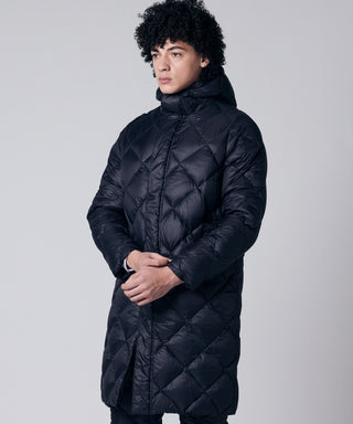 ダークネイビー／モデル身長 180cm／着用サイズ L