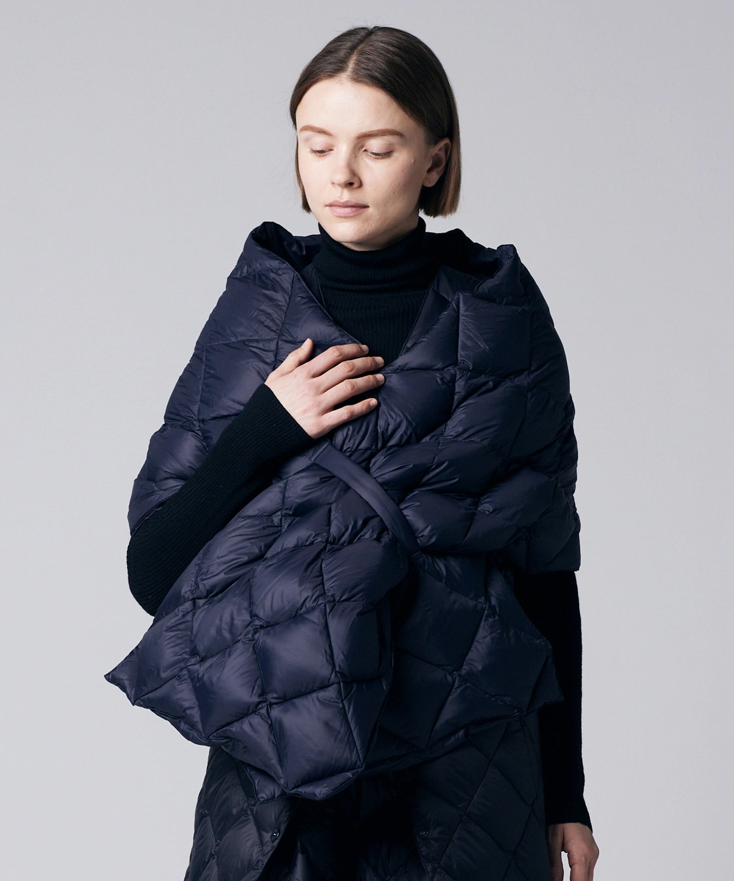 ルーソイソンブラ 新品タグ付き 完売品 ダウンベスト CYAN TOKYO ルーソイソンブラ 新品タグ付き 完売品 ダウンベスト CYAN TOKYO