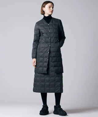 ベーシック Vネックボタン ロングダウンジャケット – TAION ベーシック Vネックボタン ロングダウンジャケット – TAION