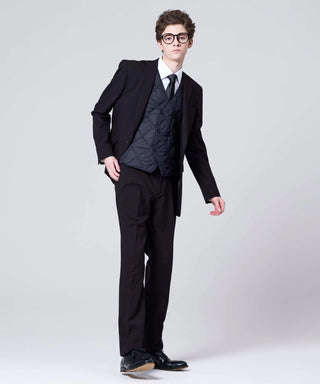 ブラック／モデル身長 182cm／着用サイズ L