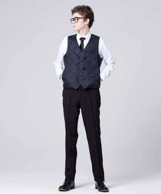 ブラック／モデル身長 182cm／着用サイズ L