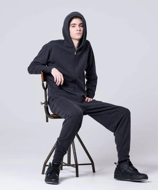 チャコール／モデル身長 182cm／着用サイズ L