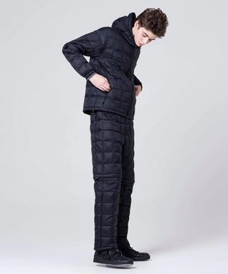 ブラック／モデル身長 182cm／着用サイズ L