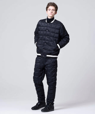 ブラック／モデル身長 182cm／着用サイズ L