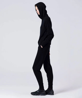 ブラック／モデル身長 171cm／着用サイズ L