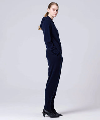 ダークネイビー／モデル身長 172cm／着用サイズ L