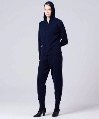 ダークネイビー／モデル身長 172cm／着用サイズ L