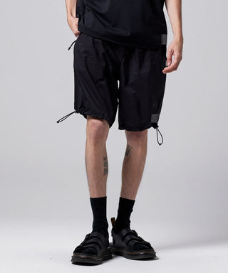 ブラック／モデル身長 178cm／着用サイズ L