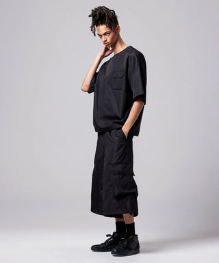 ブラック／モデル身長 181cm／着用サイズ L