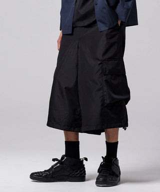 ブラック／モデル身長 181cm／着用サイズ L