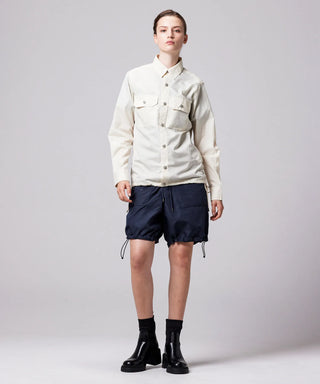 オフホワイト／モデル身長 169cm／着用サイズ XS