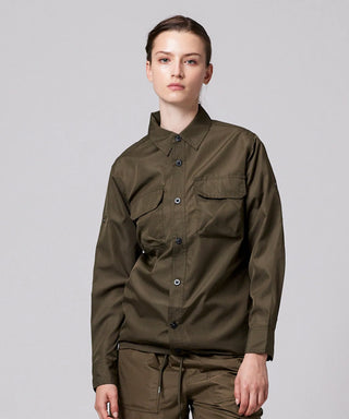 ダークオリーブ／モデル身長 169cm／着用サイズ XS