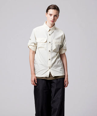 オフホワイト／モデル身長 169cm／着用サイズ XS