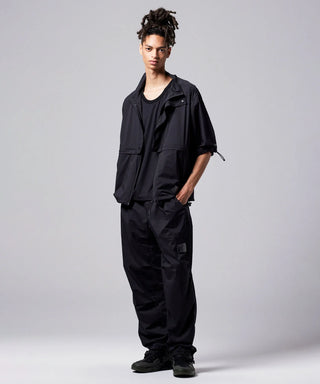 ブラック／モデル身長 181cm／着用サイズ L