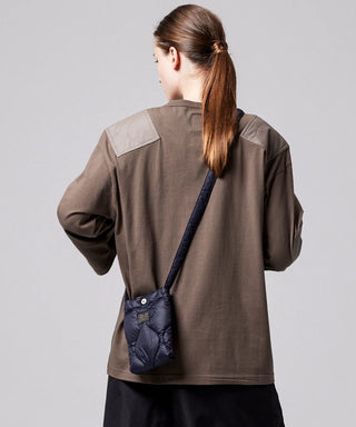 ダークネイビー