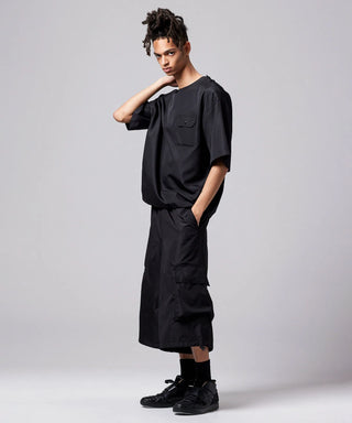 ブラック／モデル身長 181cm／着用サイズ L