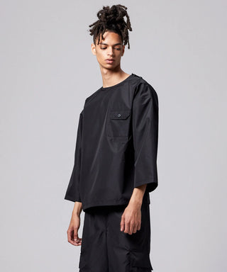 ブラック／モデル身長 181cm／着用サイズ L