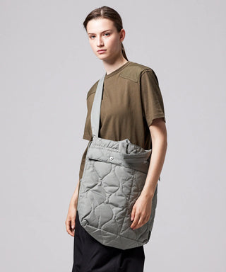 ダークセージグリーン