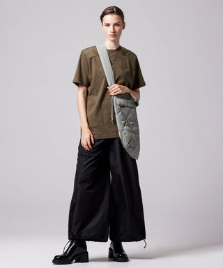 ダークセージグリーン