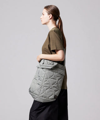 ダークセージグリーン