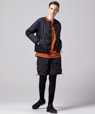 ブラック×ブラック（表側）／モデル身長 169cm／着用サイズ XS