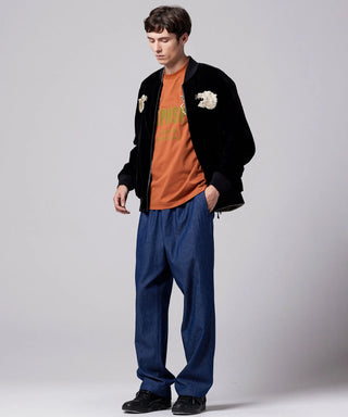 ブラック×シルバーベージュ（表側）／モデル身長 178cm／着用サイズ L