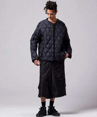 ブラック／モデル身長 181cm／着用サイズ L