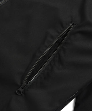 裏側（オックスシャツ生地面）：左右腰にジップポケット