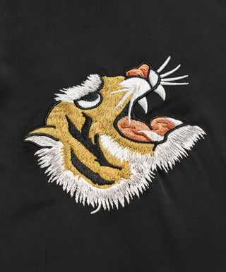 表側（レーヨン生地面）：左右胸はスカジャン虎刺繍