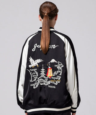 ブラック×ブラックオフホワイト（表側）／モデル身長 169cm／着用サイズ XS