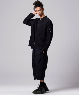 ブラック／モデル身長 181cm／着用サイズ L