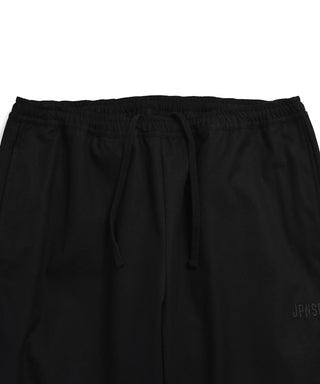 ウエストは平ゴム＋紐仕様