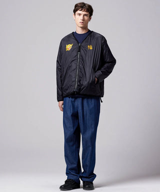 インディゴデニム／モデル身長 178cm／着用サイズ L