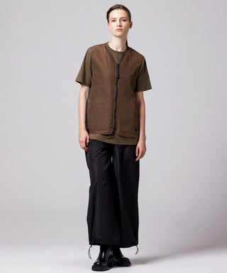 ダークネイビー（裏側）／モデル身長 169cm／着用サイズ S