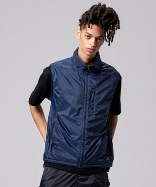 ダークオリーブ×ダークネイビー（裏側）／モデル身長 181cm／着用サイズ L