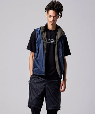 ダークオリーブ×ダークネイビー（裏側）／モデル身長 181cm／着用サイズ L