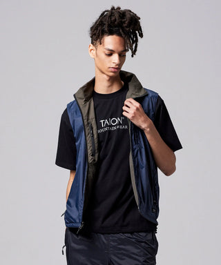 ダークオリーブ×ダークネイビー（裏側）／モデル身長 181cm／着用サイズ L