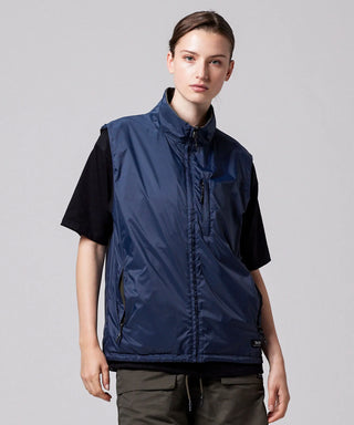 ダークオリーブ×ダークネイビー（裏側）／モデル身長 169cm／着用サイズ XS