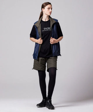 ダークオリーブ×ダークネイビー（裏側）／モデル身長 169cm／着用サイズ XS