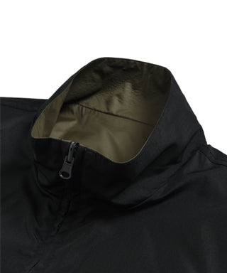 裏側：ハイネックデザイン