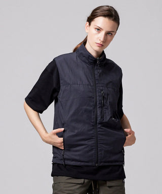 ダークパープル×ブラック（裏側）／モデル身長 169cm／着用サイズ XS