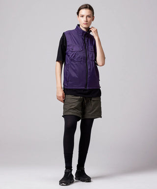 ダークパープル×ブラック（表側）／モデル身長 169cm／着用サイズ XS