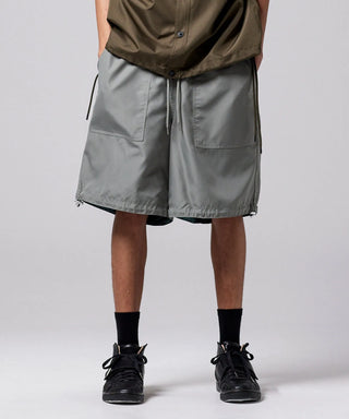 ダークセージグリーン（表側）／モデル身長 181cm／着用サイズ L