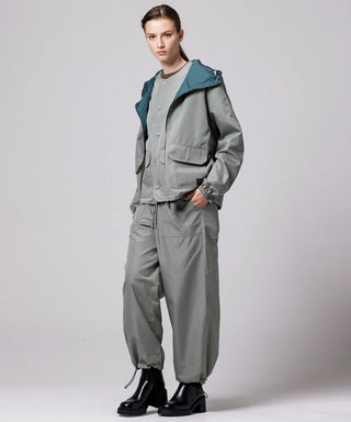 ダークセージグリーン（表側）／モデル身長 169cm／着用サイズ XS