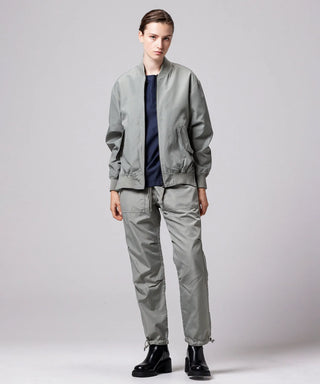 ダークセージグリーン（表側）／モデル身長 169cm／着用サイズ XS